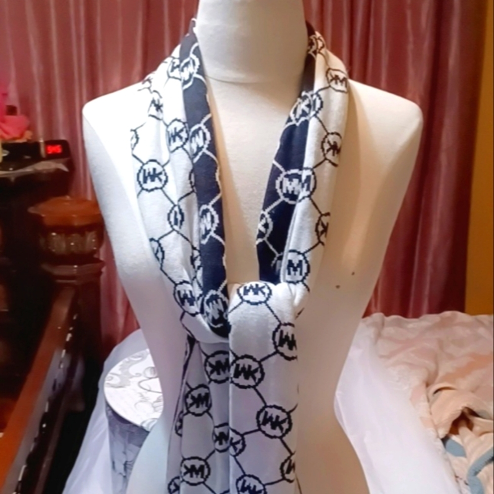 Michael Kors Scarfs